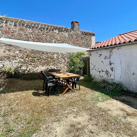 Дом отдыха Maison Renovee Au Coeur De Brem, 4 Couchages, Jardin, Wifi - Fr-1-231-340